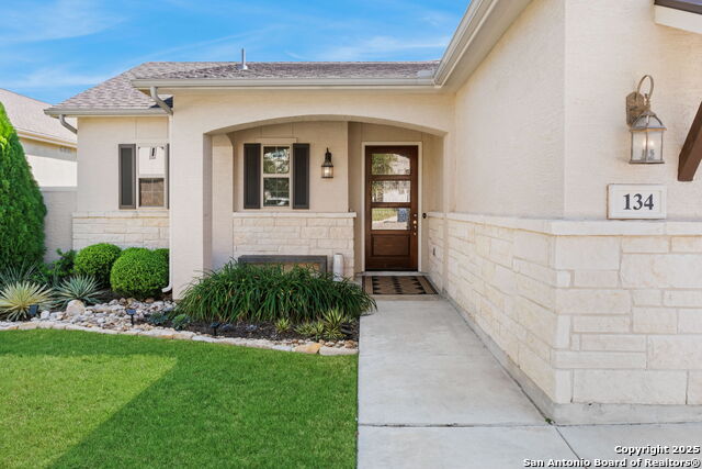 Image 3 of 33 For 134 Bedingfeld