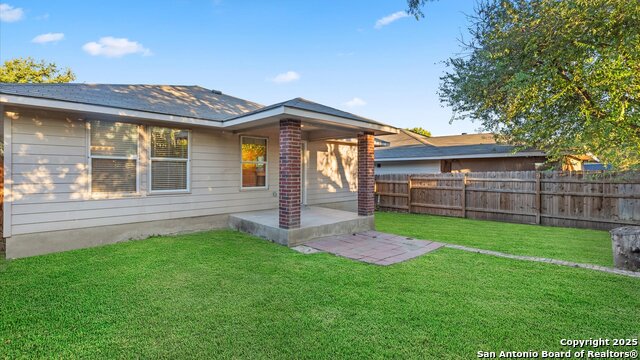 Listing photo id 17 for 6608 Sally Agee