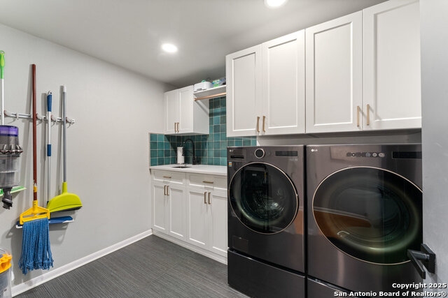 Image 13 of 40 For 623 Nottingham Dr E