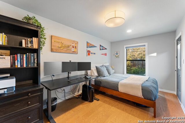 Image 21 of 40 For 623 Nottingham Dr E