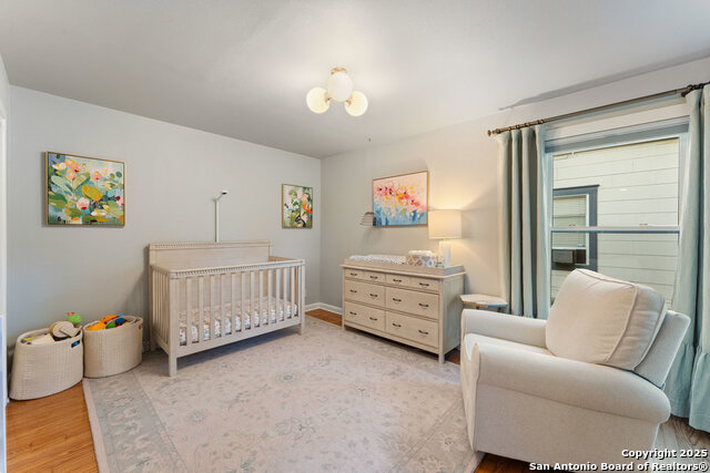 Image 23 of 40 For 623 Nottingham Dr E