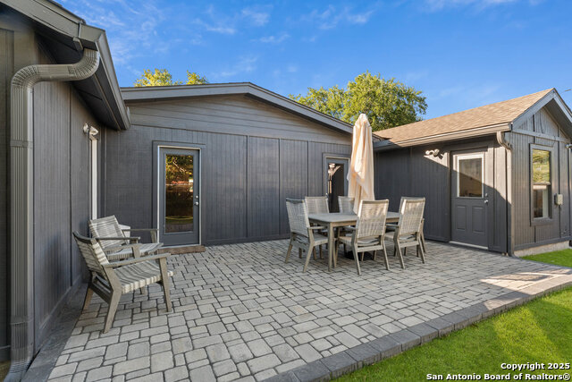 Image 29 of 40 For 623 Nottingham Dr E