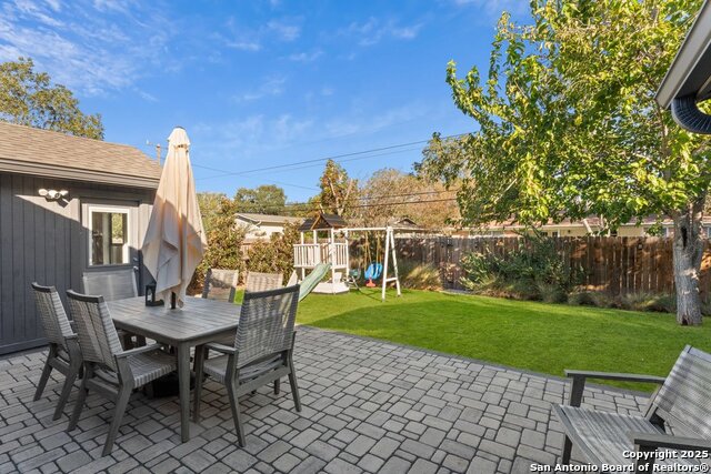 Image 31 of 40 For 623 Nottingham Dr E