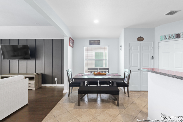 Image 10 of 26 For 4719 Badland Beacon