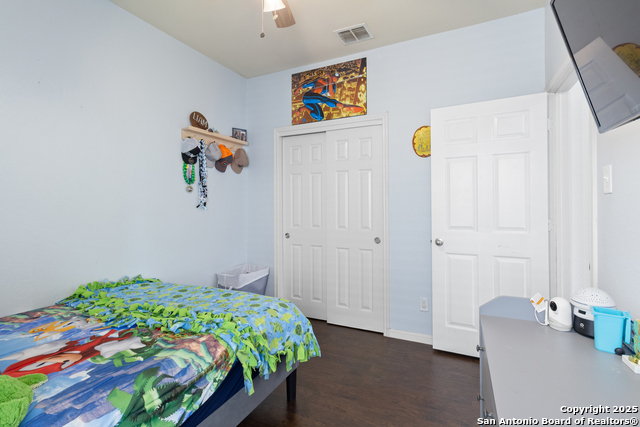 Image 17 of 26 For 4719 Badland Beacon