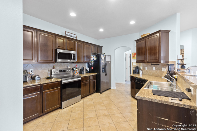 Image 7 of 26 For 4719 Badland Beacon