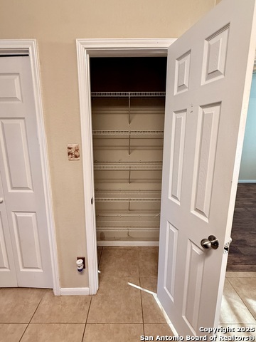 Image 13 of 22 For 1054 Stone Branch