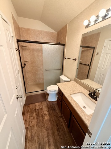 Image 17 of 22 For 1054 Stone Branch