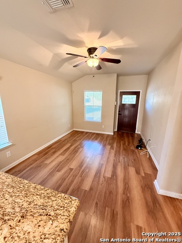 Image 4 of 22 For 1054 Stone Branch