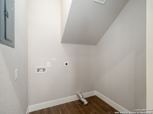 Image 18 of 20 For 361 High Dr A