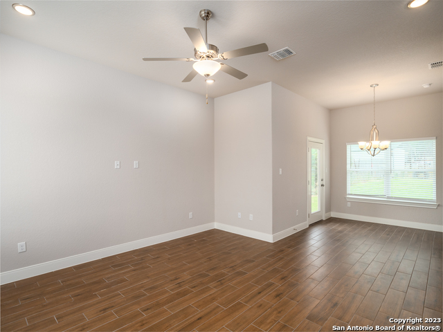 Image 9 of 20 For 361 High Dr A