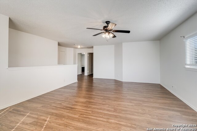 Image 17 of 25 For 3713 Candlecreek Ct