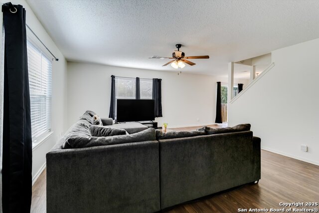 Image 5 of 25 For 3713 Candlecreek Ct