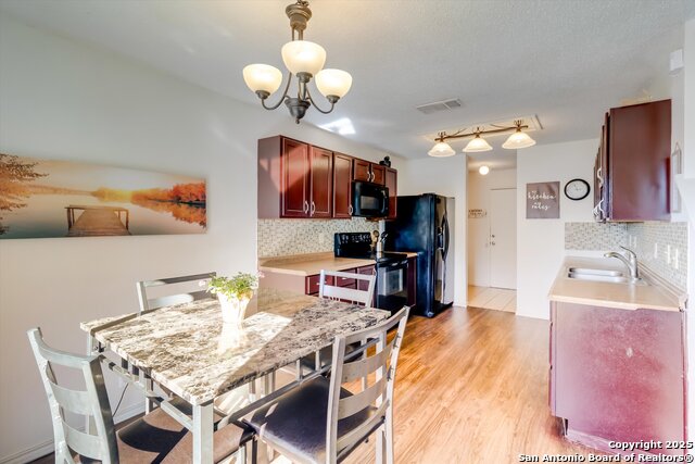 Image 9 of 25 For 3713 Candlecreek Ct