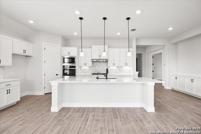 Listing photo id 6 for 413 Canyon Live Oak