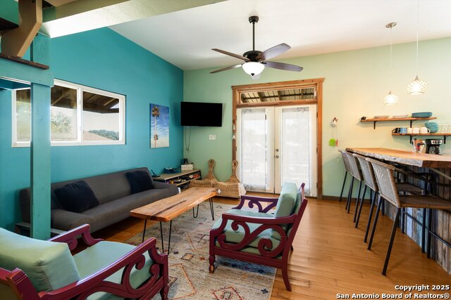 Image 6 of 17 For 1480 Lavaca