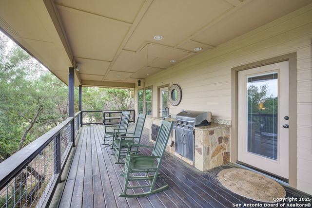 Listing photo id 31 for 1350 Colleen