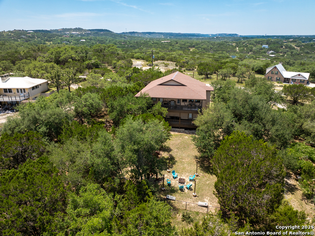 Listing photo id 40 for 1350 Colleen