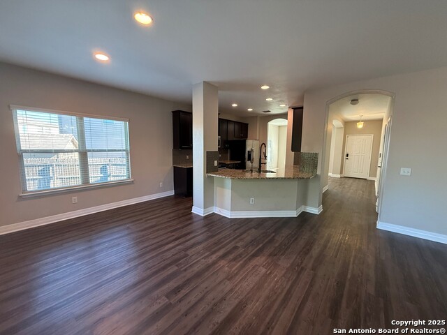 Image 11 of 20 For 609 Community