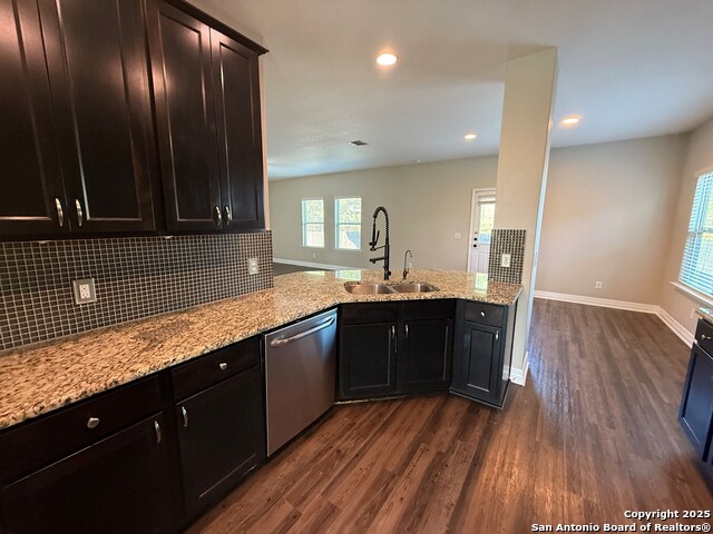 Image 8 of 20 For 609 Community