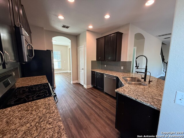 Image 9 of 20 For 609 Community