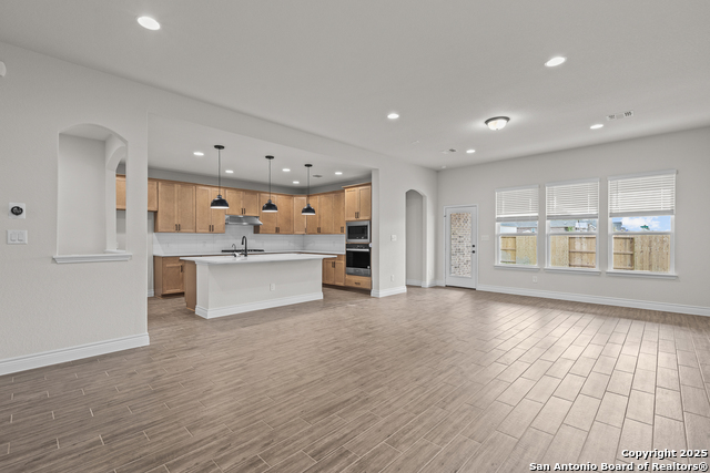 Listing photo id 14 for 342 Bodensee Place