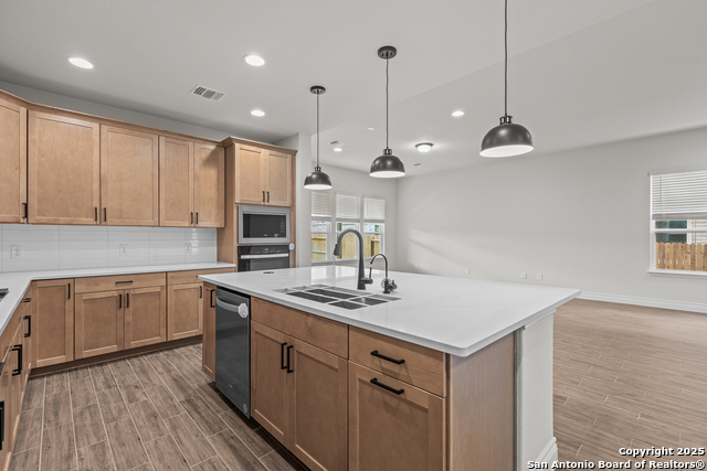 Listing photo id 21 for 342 Bodensee Place