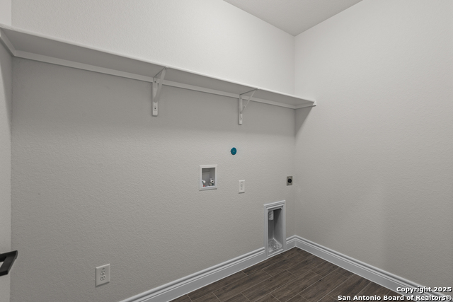 Listing photo id 28 for 342 Bodensee Place