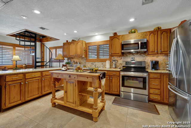 Image 15 of 39 For 1631 Cattail