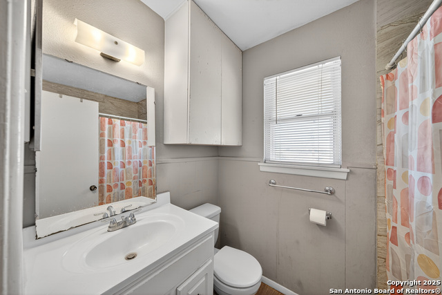 Image 14 of 21 For 129 Silver Sands E 129