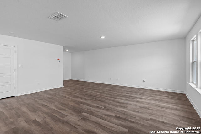 Image 3 of 23 For 8135 Brandy Branch