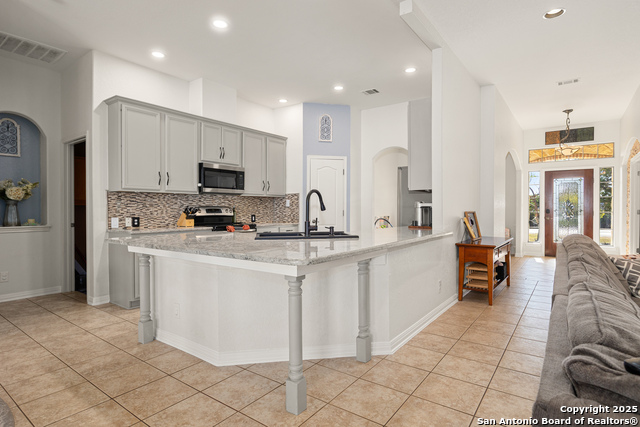 Image 13 of 48 For 166 Bridle