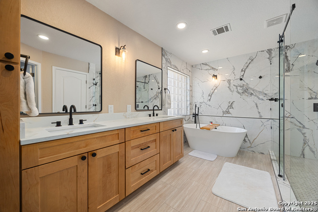 Image 22 of 48 For 166 Bridle