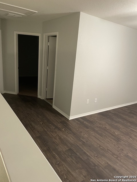 Image 4 of 5 For 9135 Wind Crown