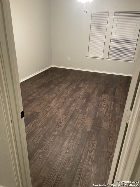 Image 5 of 5 For 9135 Wind Crown