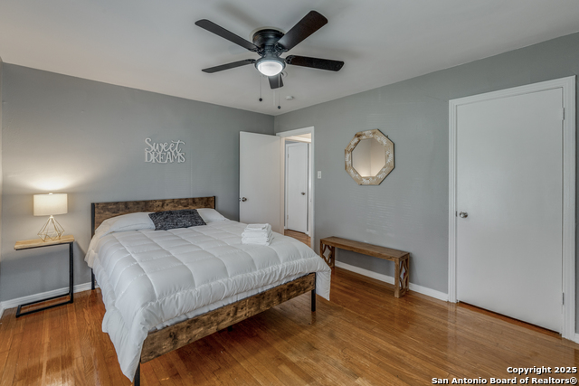 Image 10 of 11 For 339 Edgebrook