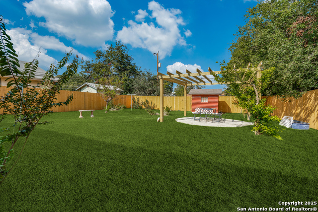 Image 11 of 11 For 339 Edgebrook