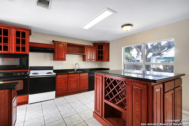 Image 11 of 24 For 7663 Claridge