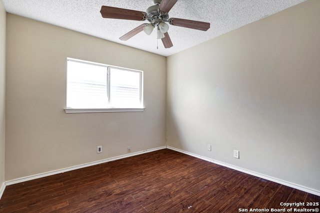 Image 20 of 24 For 7663 Claridge