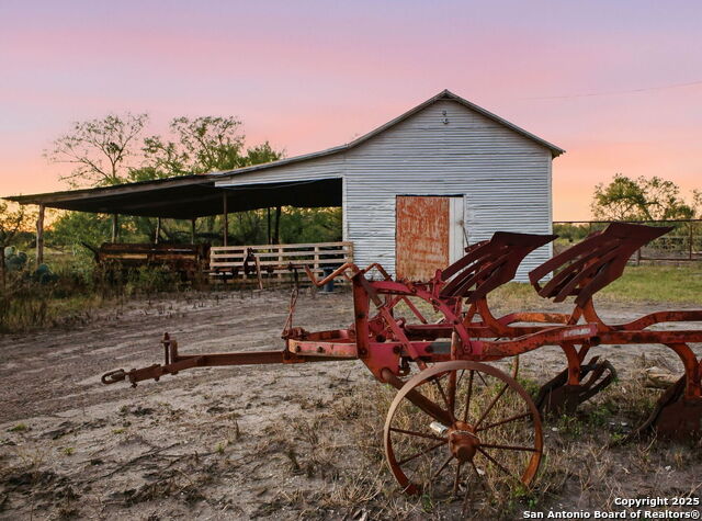 Listing photo id 9 for 3311 Freudenburg