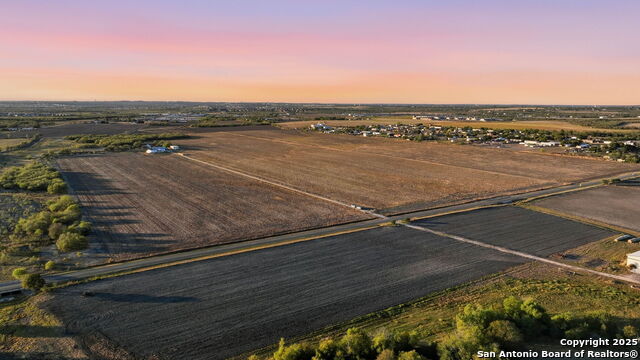 Listing photo id 12 for 3311 Freudenburg