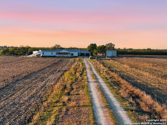 Listing photo id 0 for 3311 Freudenburg