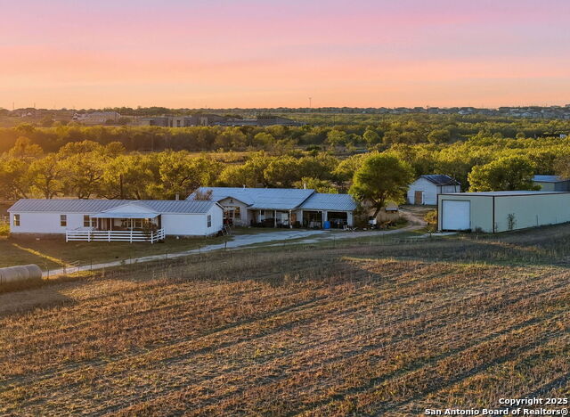 Listing photo id 4 for 3311 Freudenburg