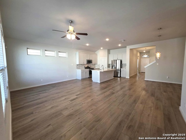 Image 21 of 36 For 7915 Needle Creek