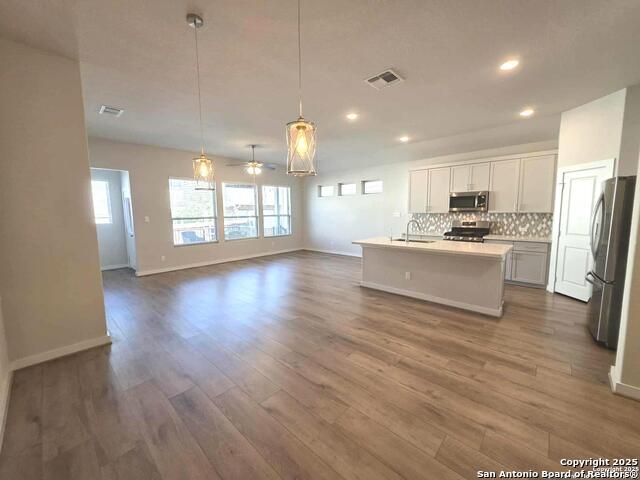 Image 6 of 36 For 7915 Needle Creek