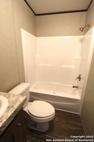 Image 14 of 17 For 325 11th S