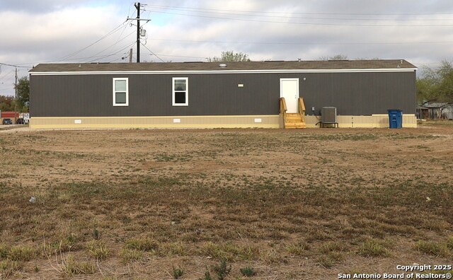 Image 17 of 17 For 325 11th S