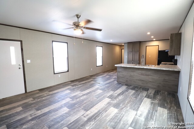 Image 4 of 17 For 325 11th S