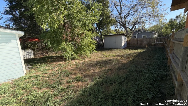 Image 6 of 13 For 442 41st Sw