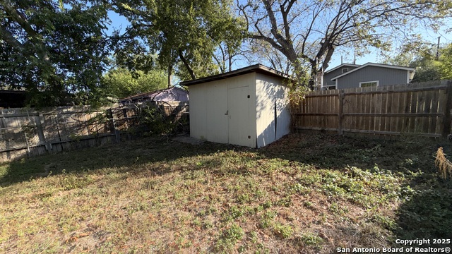 Image 8 of 13 For 442 41st Sw